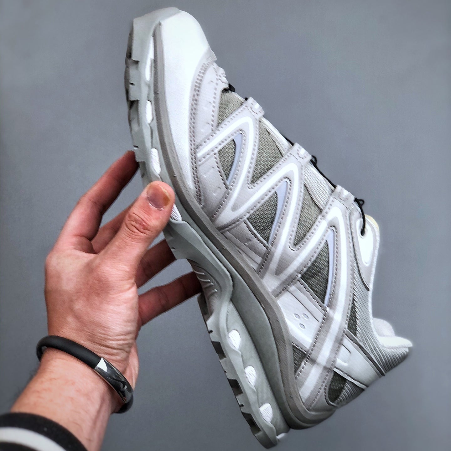 Outdoor trail running shoes 1026041703