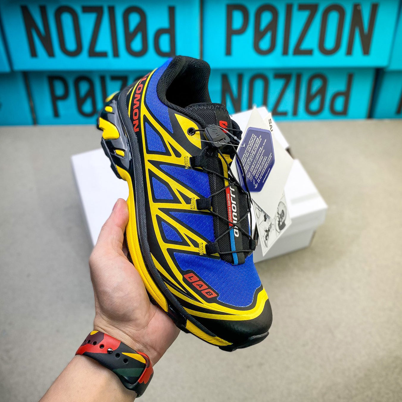 Outdoor trail running shoes 1026041705