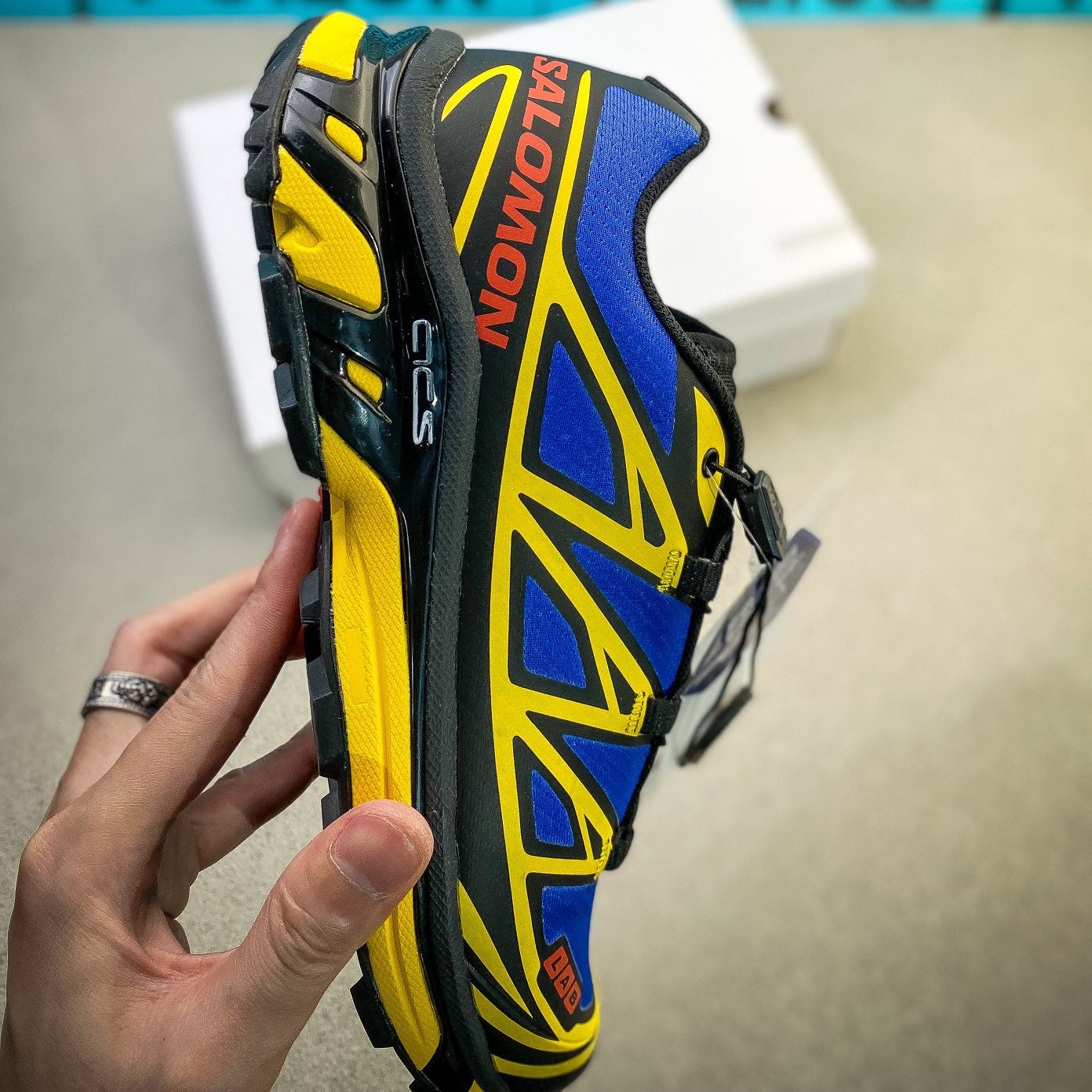 Outdoor trail running shoes 1026041705