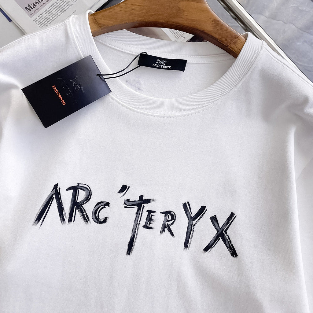 Classic fashion crewneck T-shirt 1026041706
