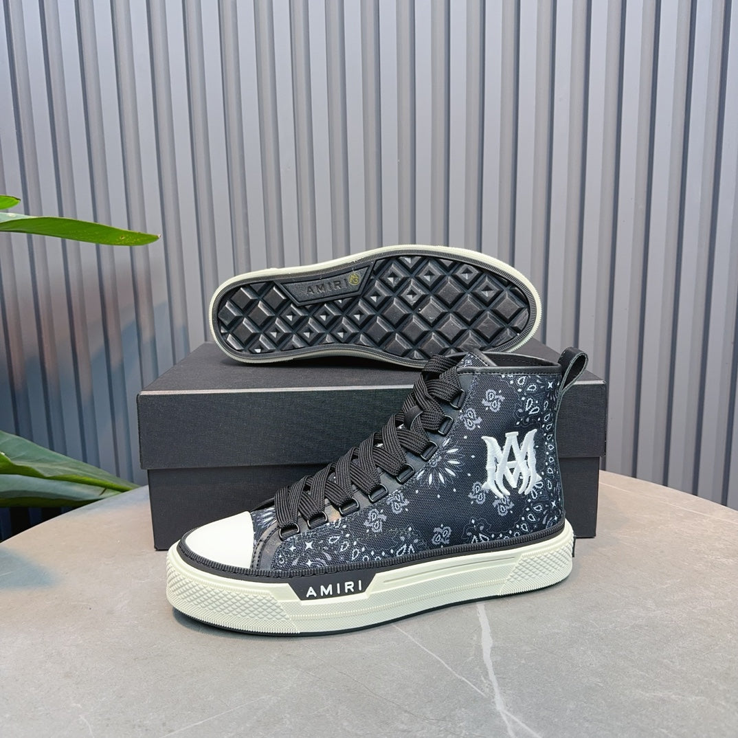 Trendy Couple Bone-Print Sneakers 1026060518