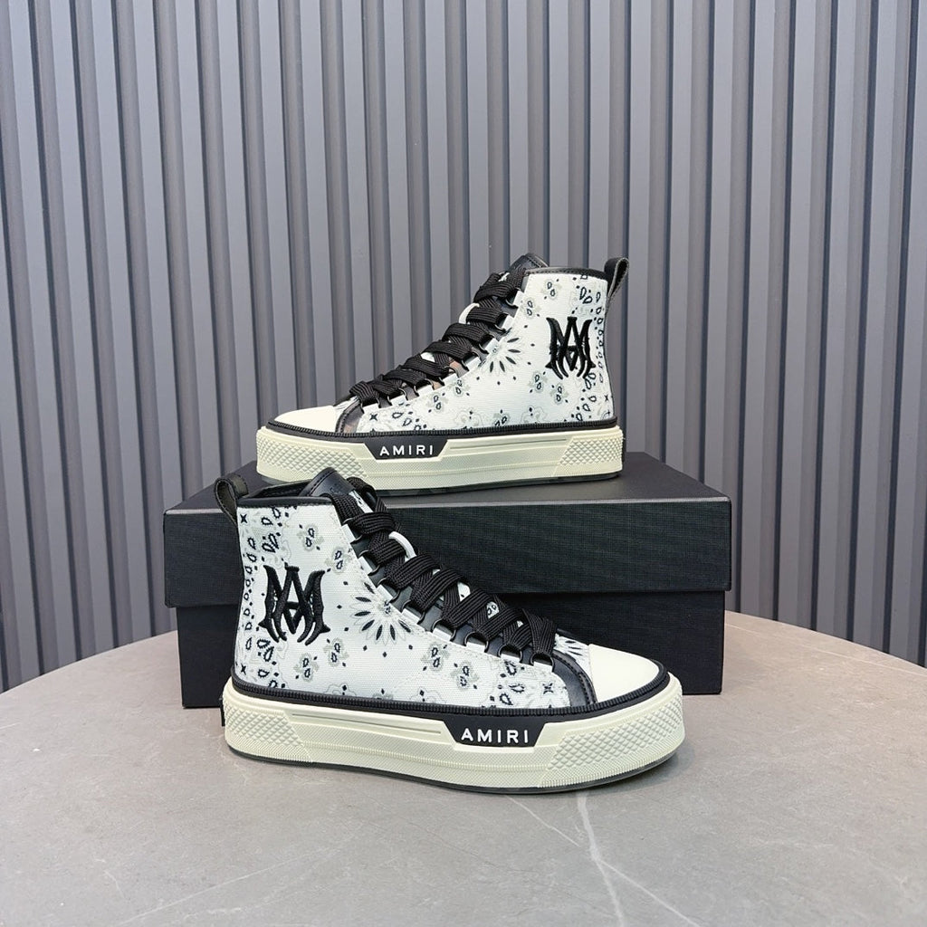 Trendy Couple Bone-Print Sneakers 1026060517