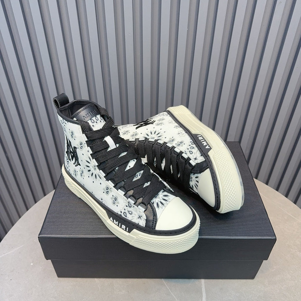 Trendy Couple Bone-Print Sneakers 1026060517