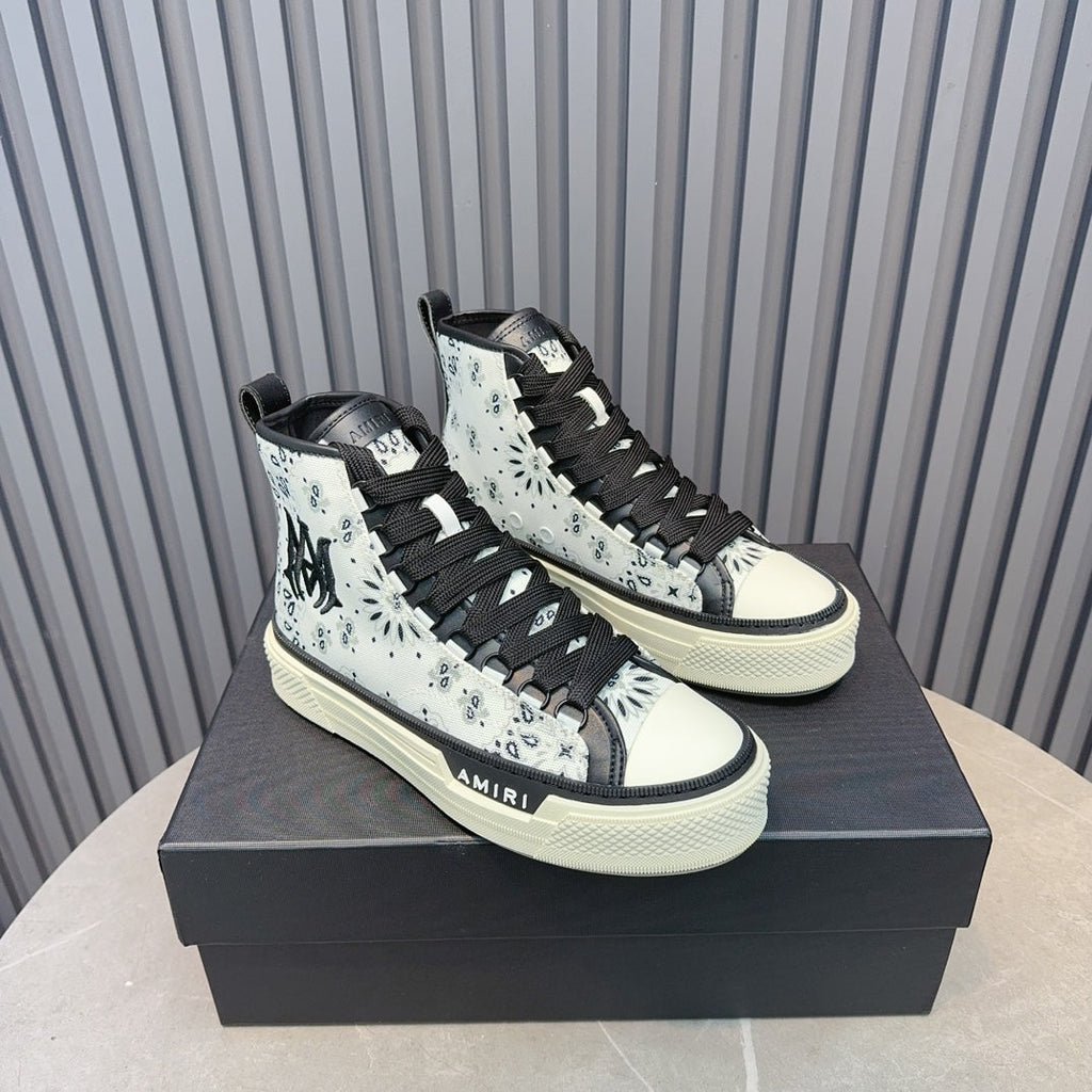Trendy Couple Bone-Print Sneakers 1026060517