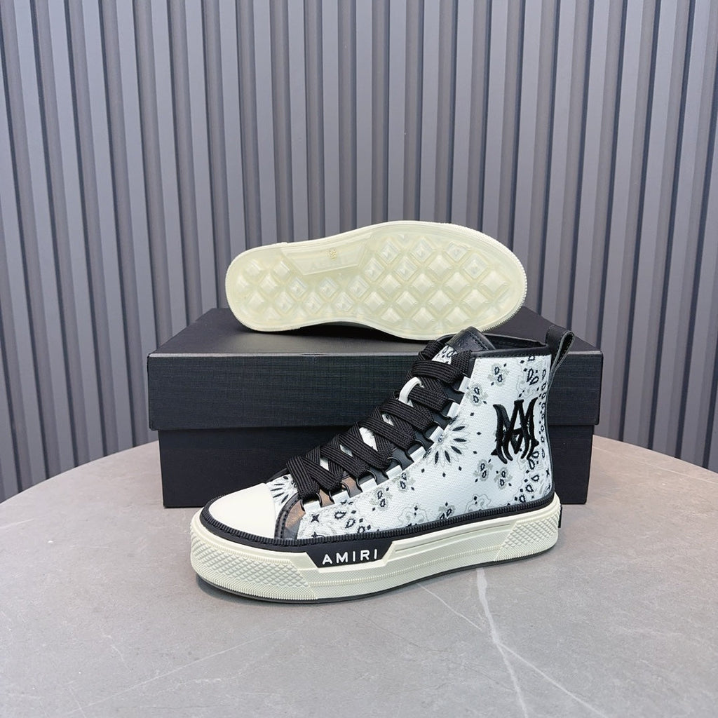 Trendy Couple Bone-Print Sneakers 1026060517