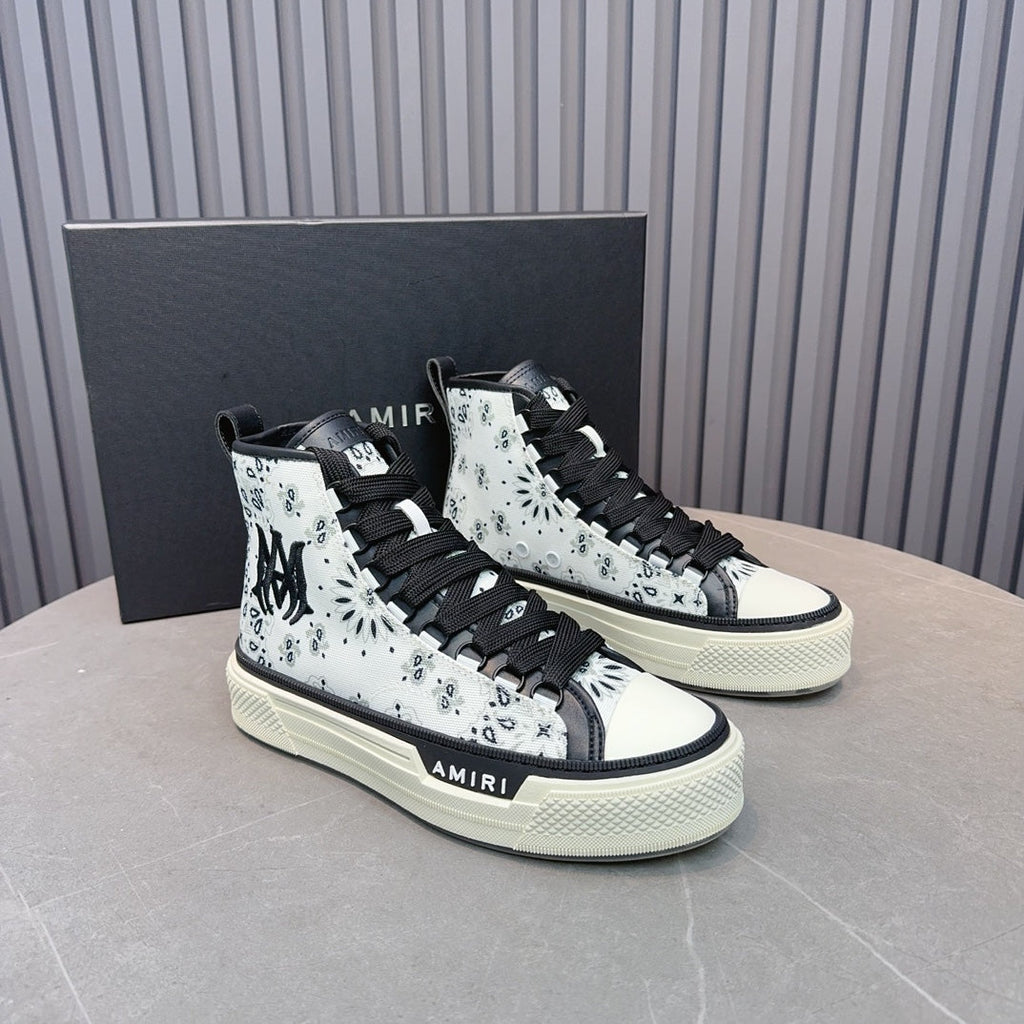 Trendy Couple Bone-Print Sneakers 1026060517